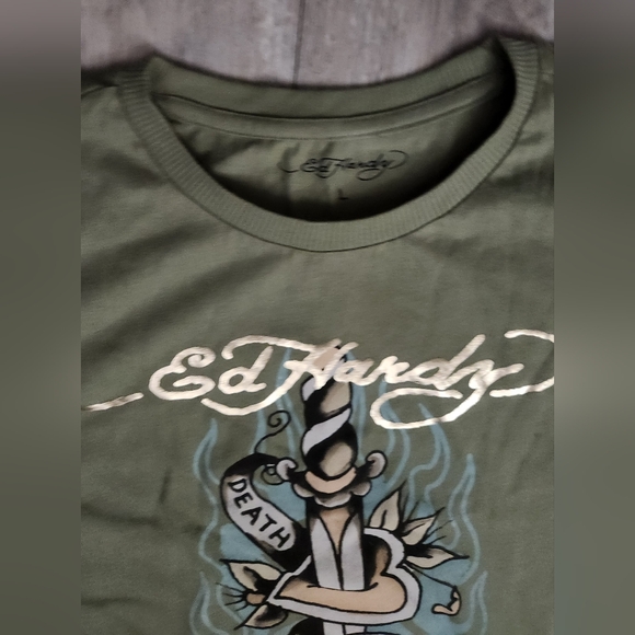 Ed Hardy Olive Green Graphic Crop Top - Picture 3 of 5